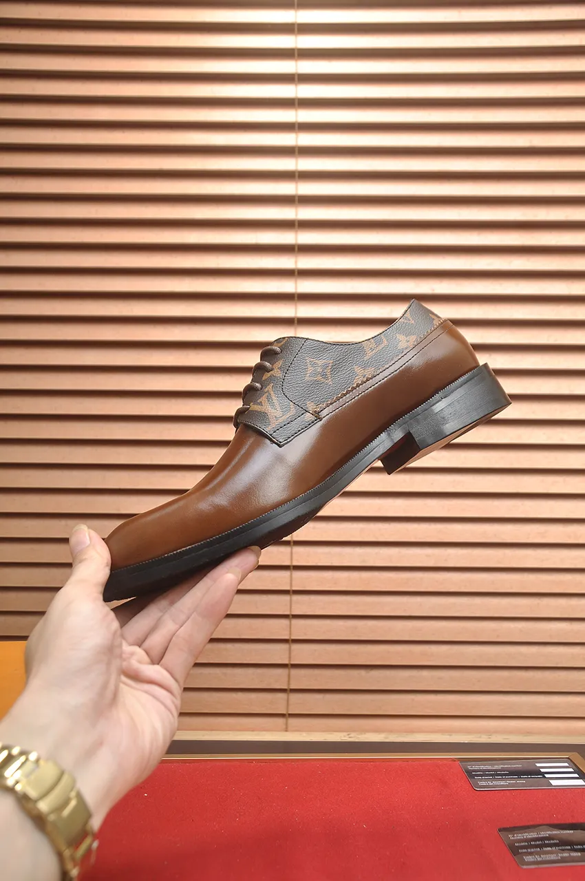 Men's men's shoes 💰500💶 [LV] (original single cowhide lining) 🍀LV's latest genuine leather business suit shoes are launched simultaneously on the official website. The first-layer cowhide imported from Italy is made of heavy gold, 💥official website 1:1 rubber outsole. Versatile to wear, high-end without losing class, and the color combination is extraordinary. This four-season style is alluring when worn on your feet, showing off your big-name flair. Standard code 38-45 (45 customized)